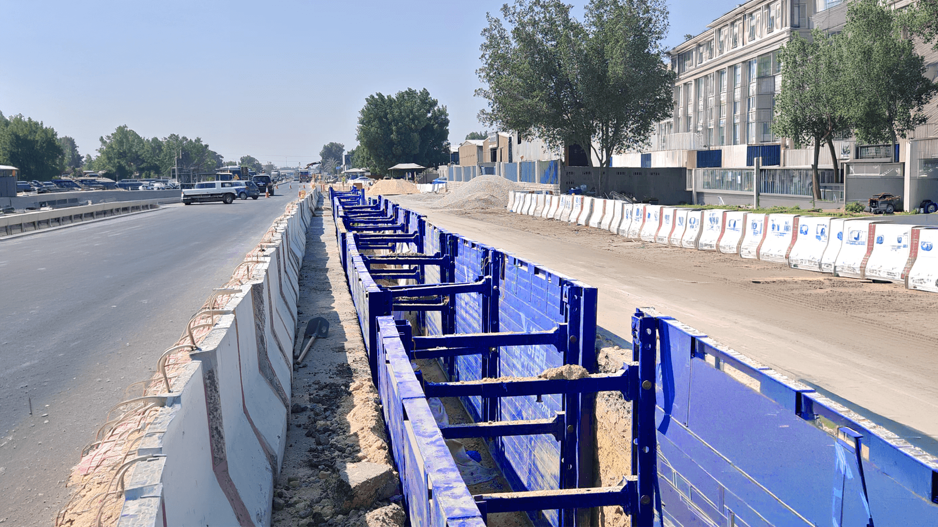 Shoring Trench Box.png